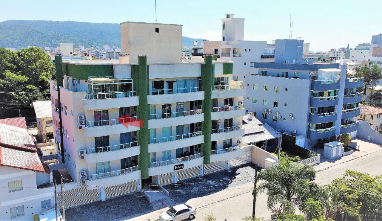 1024 - Apartamento Em Bombinhas Para Locacao De Temporada - Praia De Bombas Экстерьер фото